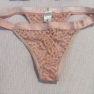 Lounge Lace Thong in Pink med